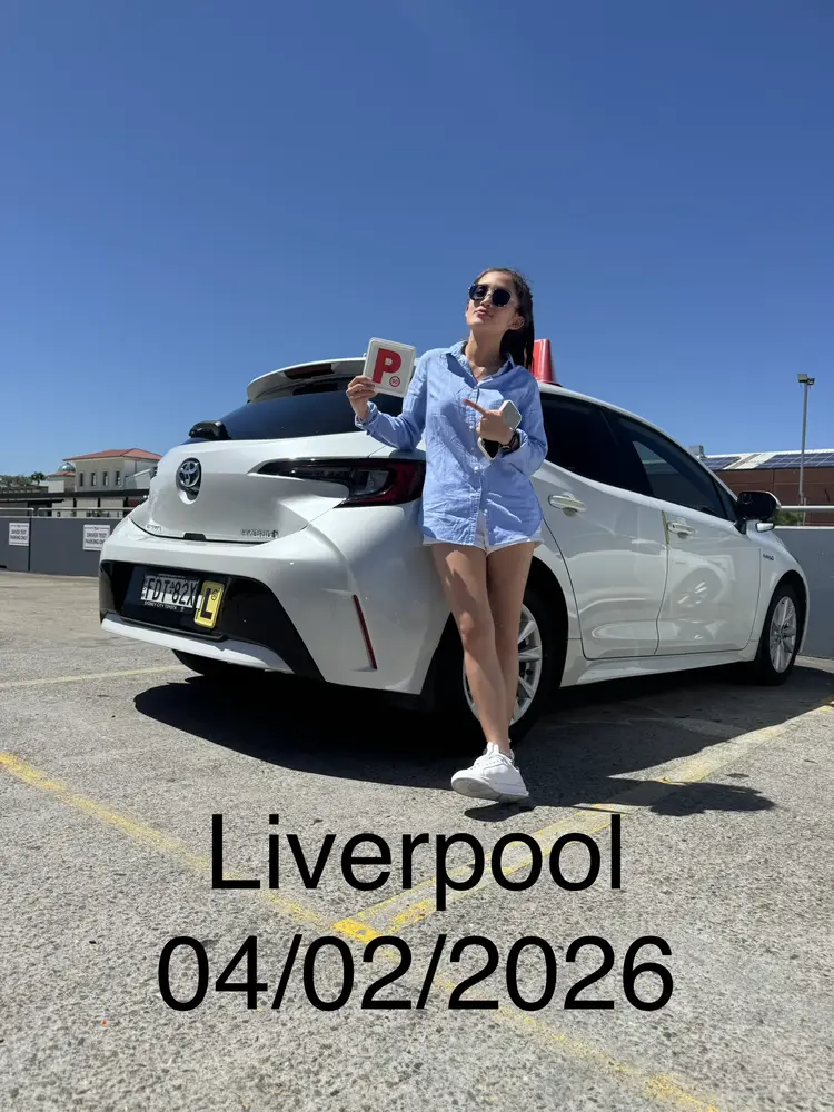 Learner driver practicing in Sydney with LThai Driving School